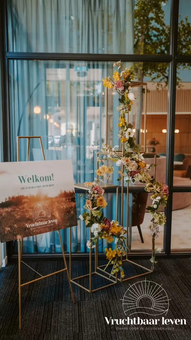 Lieve dames,

Een heel kort filmpje met een paar beelden van afgelopen zaterdag. 

Wauw, wat was het mooi en intens.
De reacties stromen nogsteeds bij ons binnen. ♡🙏

Wij genieten ook nog na 🥰

Binnenkort delen we meer beelden.
Vandaag ontvang je het evaluatieformulier, je doet ons een groot plezier als je het invult en terugstuurt. 

Lieve groet,
José, Hilde & Jorien 

#vruchtbaarleven #onvervuldekinderwens #moed #moederdag #event #hoop #geloof #verbinding